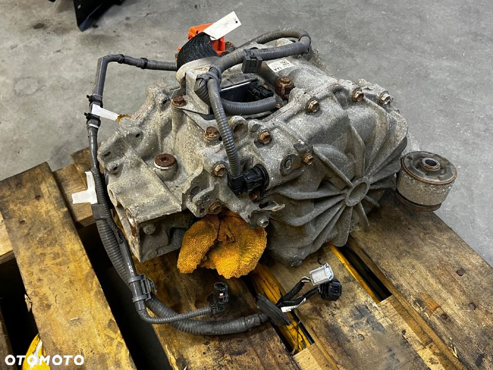 MOST DYFER DYFERENCJAŁ TYŁ TOYOTA RAV4 V 2.5 HYBRID AWD 4X4 - 3