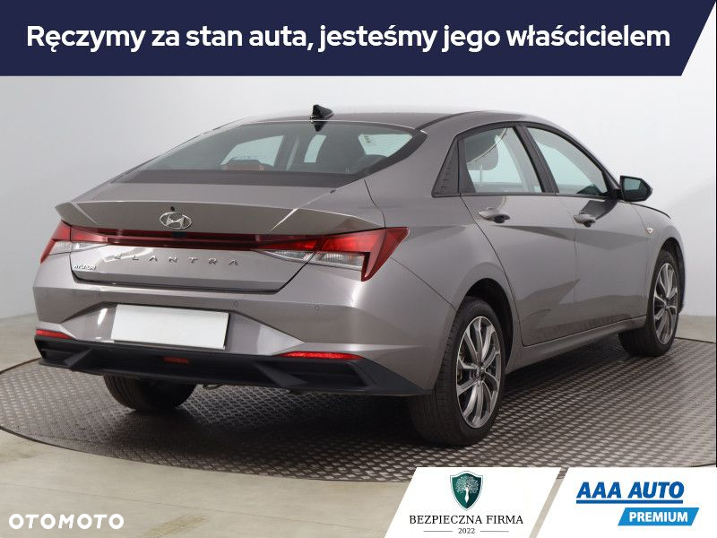 Hyundai Elantra - 6