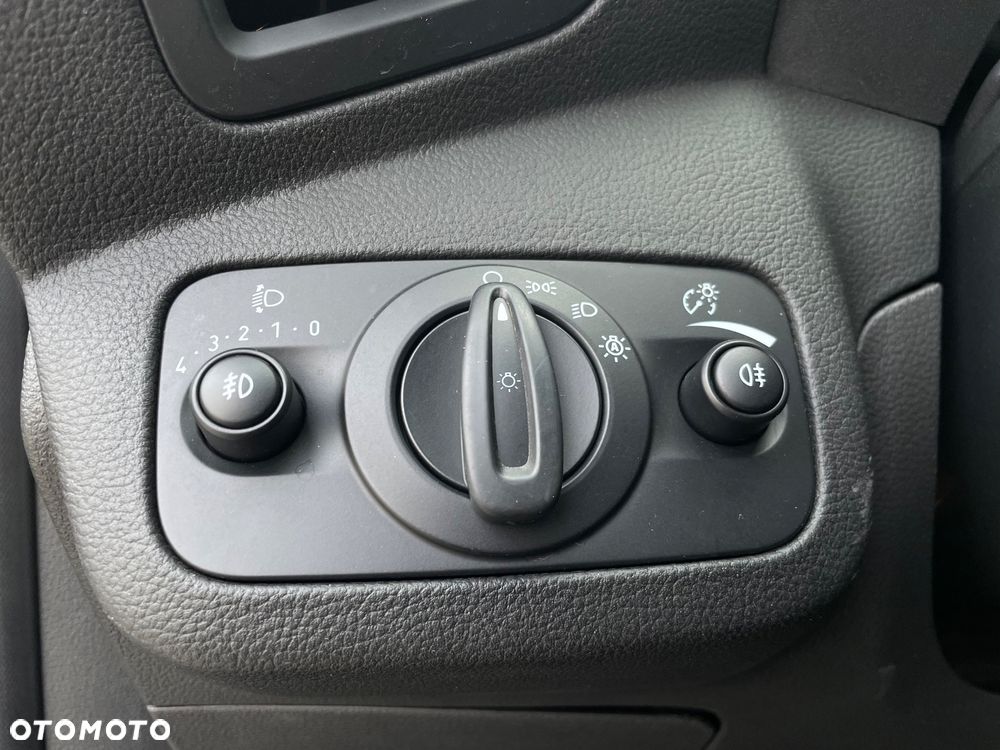 Ford Kuga 1.5 EcoBoost 2x4 ST-Line - 28