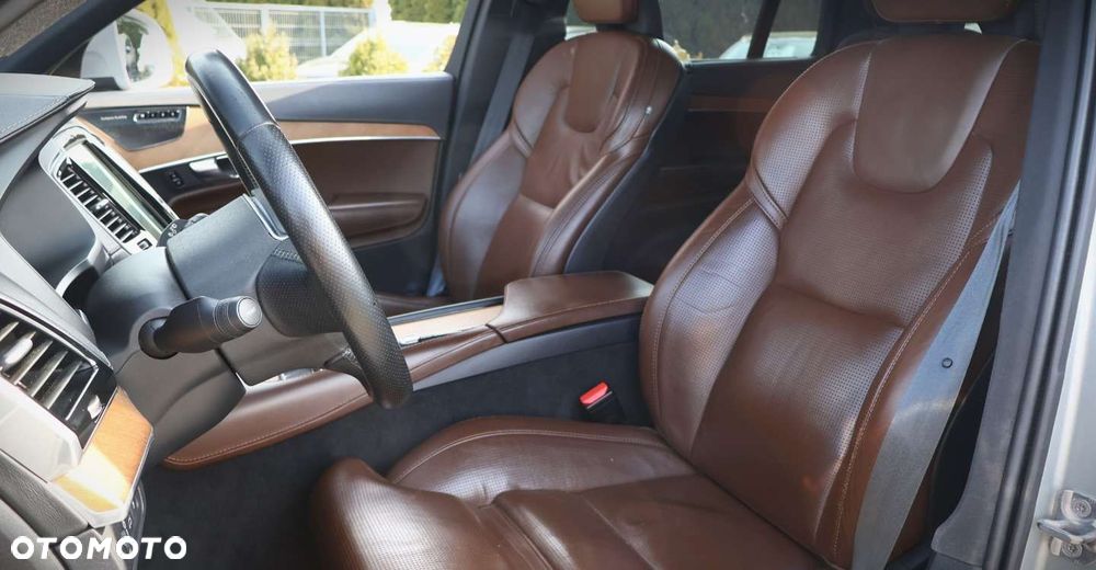 Volvo XC 90 - 16