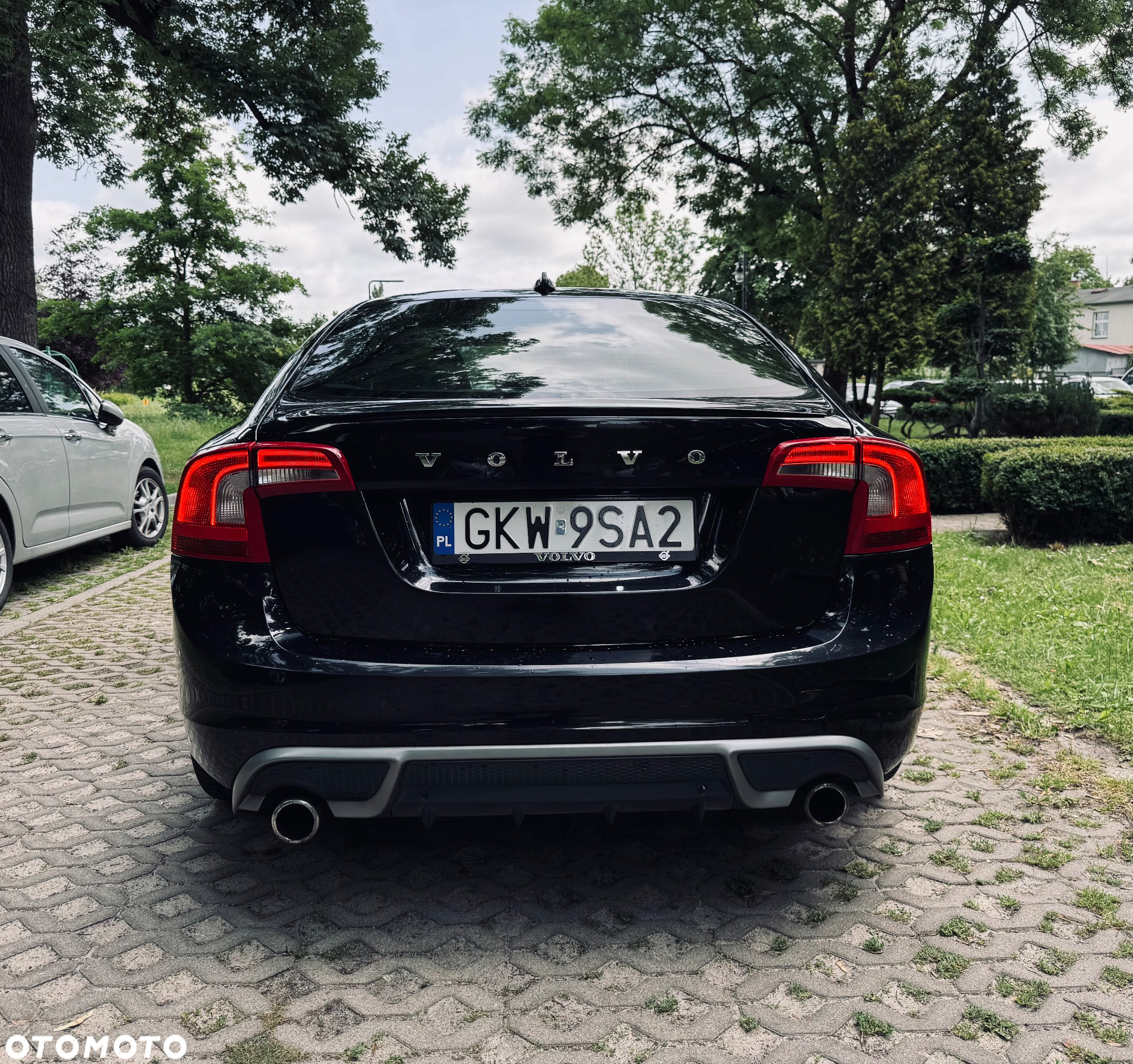 Volvo S60 D2 R-Design - 6