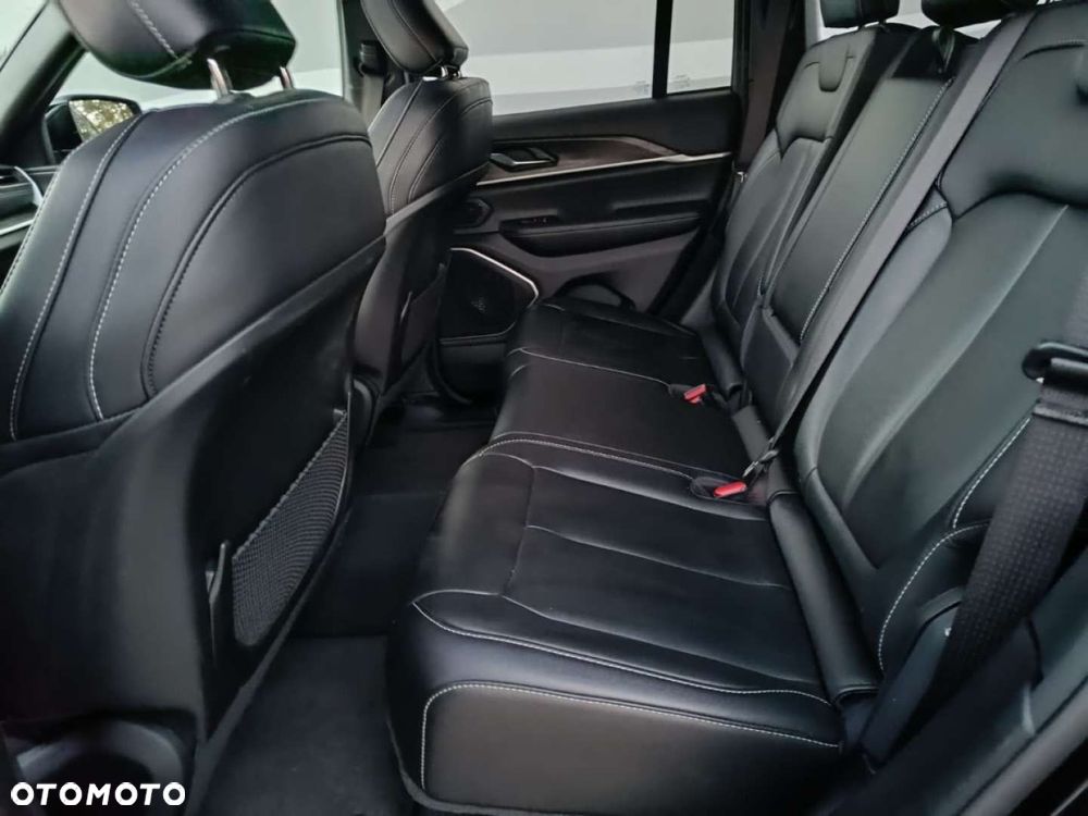 Jeep Grand Cherokee - 8