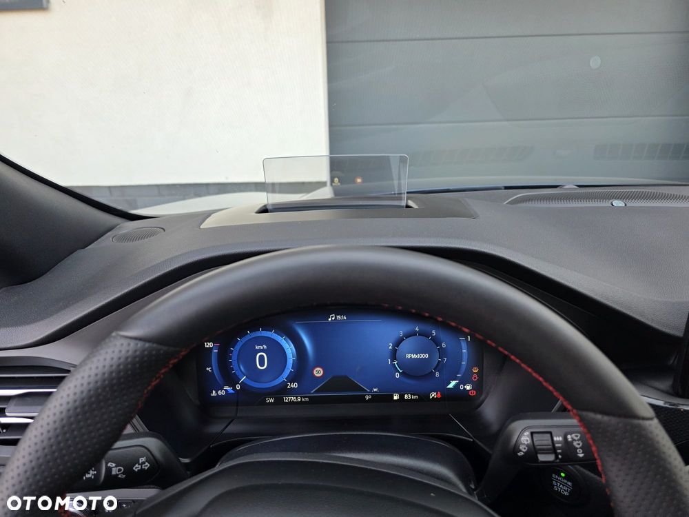 Ford Kuga 1.5 EcoBoost ST-LINE - 32