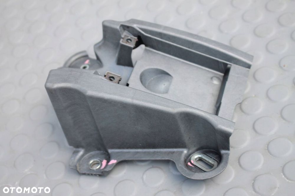 MODUŁ  MOCOWANIE MARTWEGO POLA PRAWY TYŁ DB2R-67Y80B MAZDA CX-3 15-21 - 2