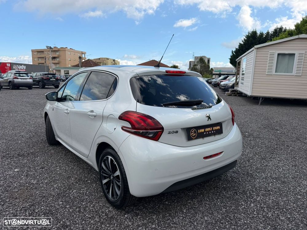 Peugeot 208 1.2 PureTech GT Line - 5