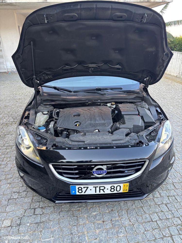 Volvo V40 D2 R Design - 11