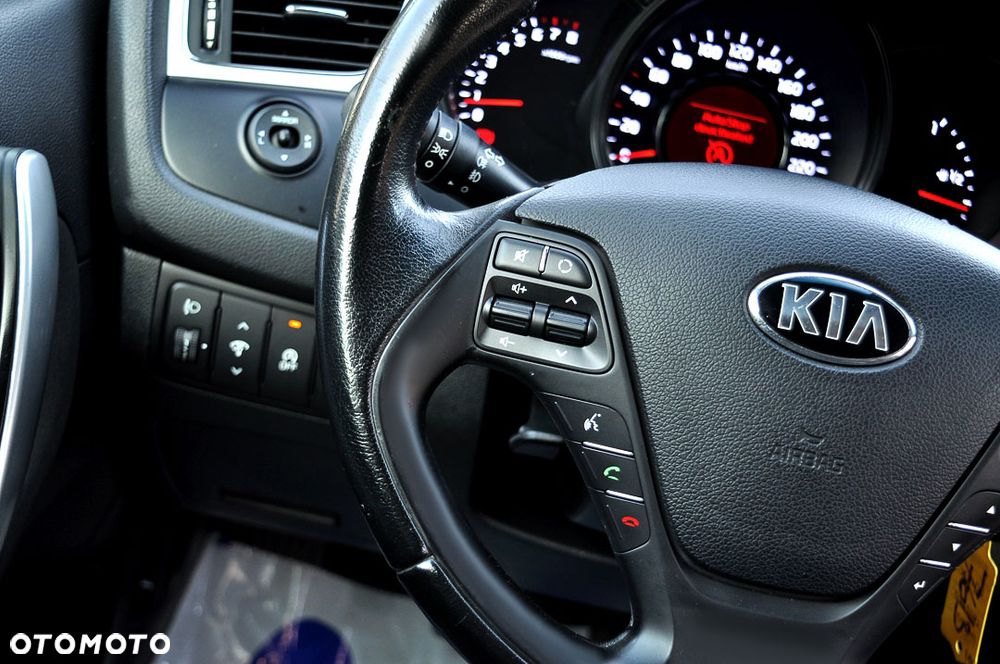 Kia Ceed 1.4 CVVT Dream Team Edition - 13