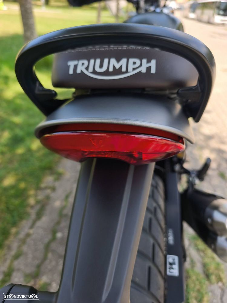 Triumph Scrambler 400 X - 16