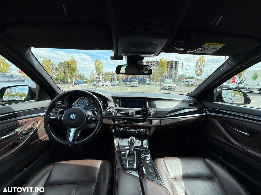 BMW Seria 5 525d xDrive AT - 13