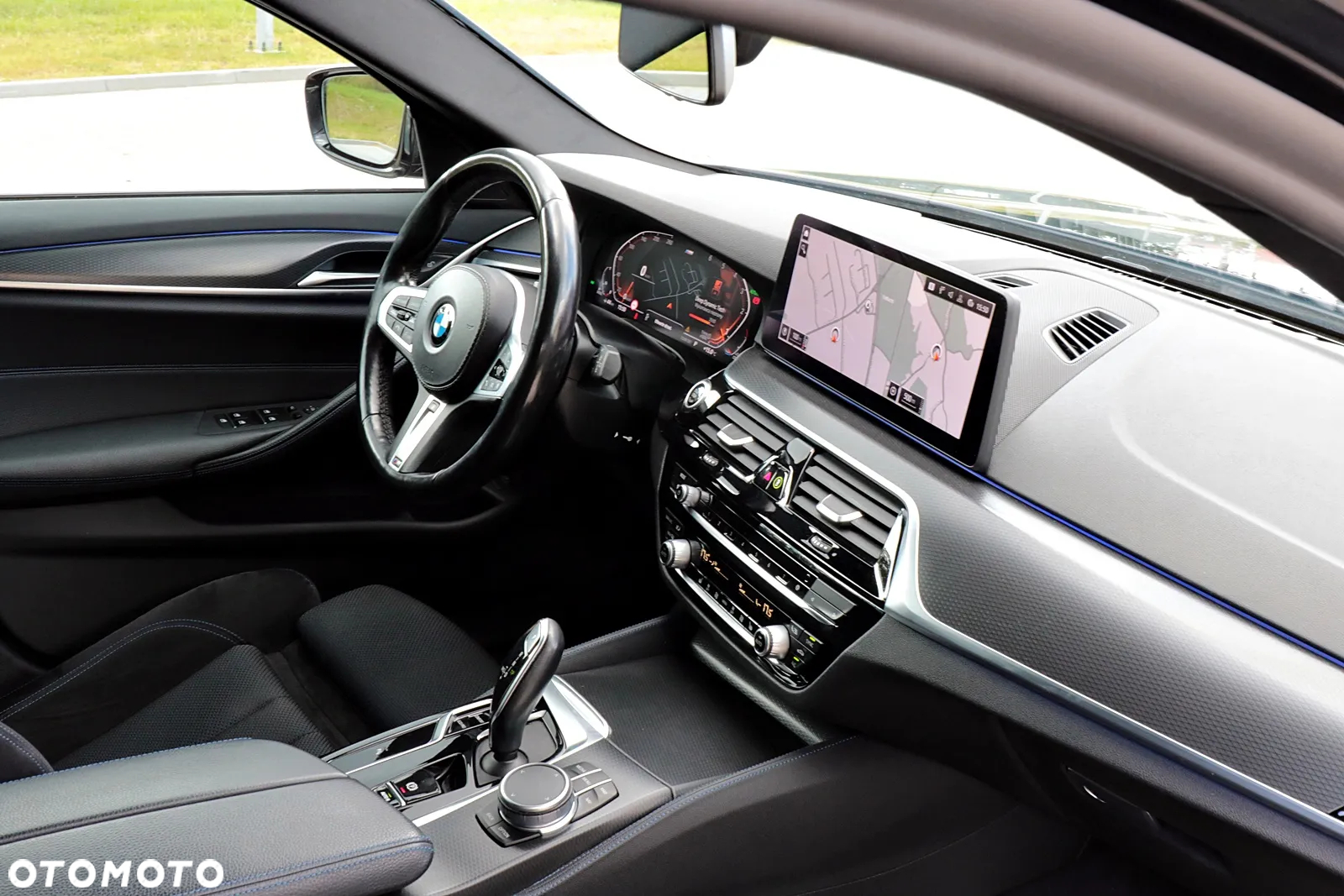 BMW Seria 5 520d Touring M Sport Edition - 22