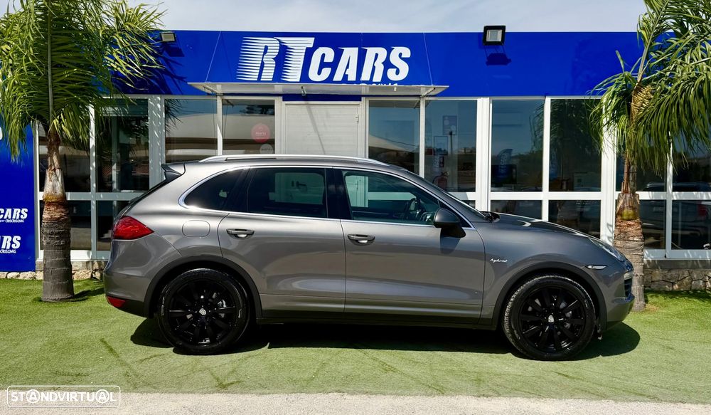 Porsche Cayenne S - 4