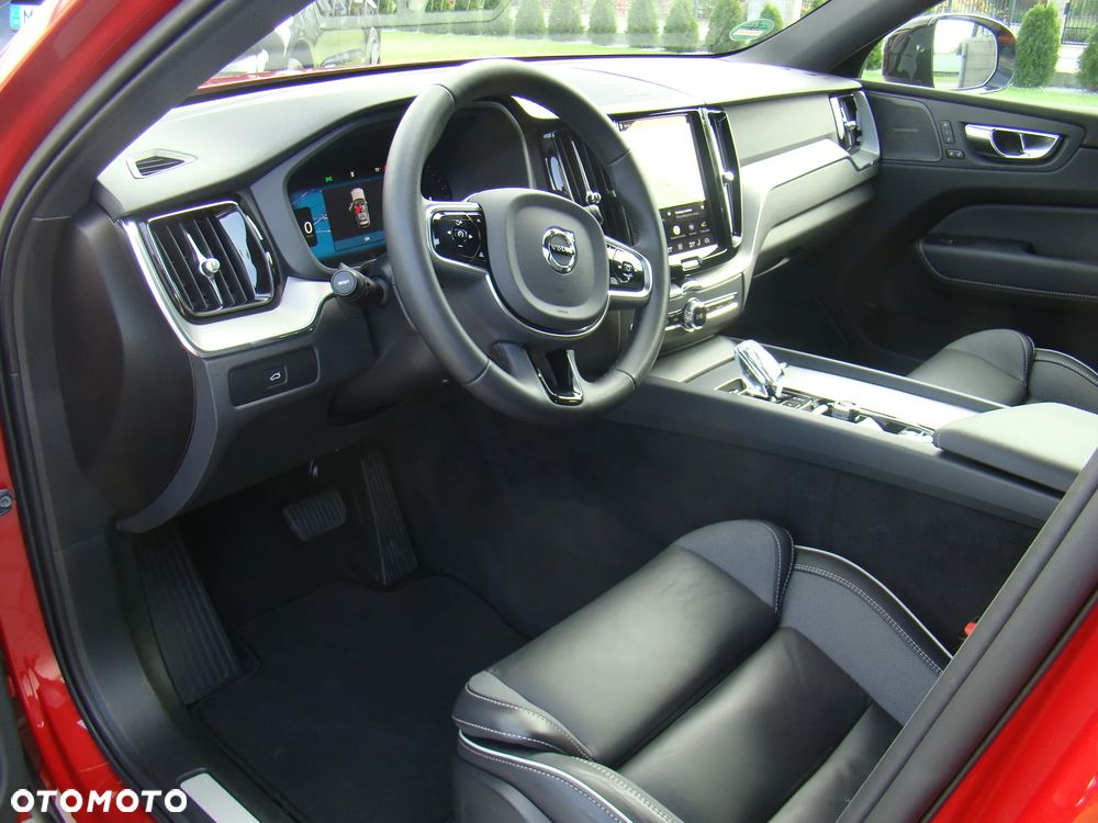Volvo XC 60 B5 B AWD Geartronic RDesign - 22