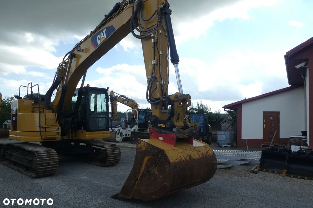 Caterpillar 325FL - 9