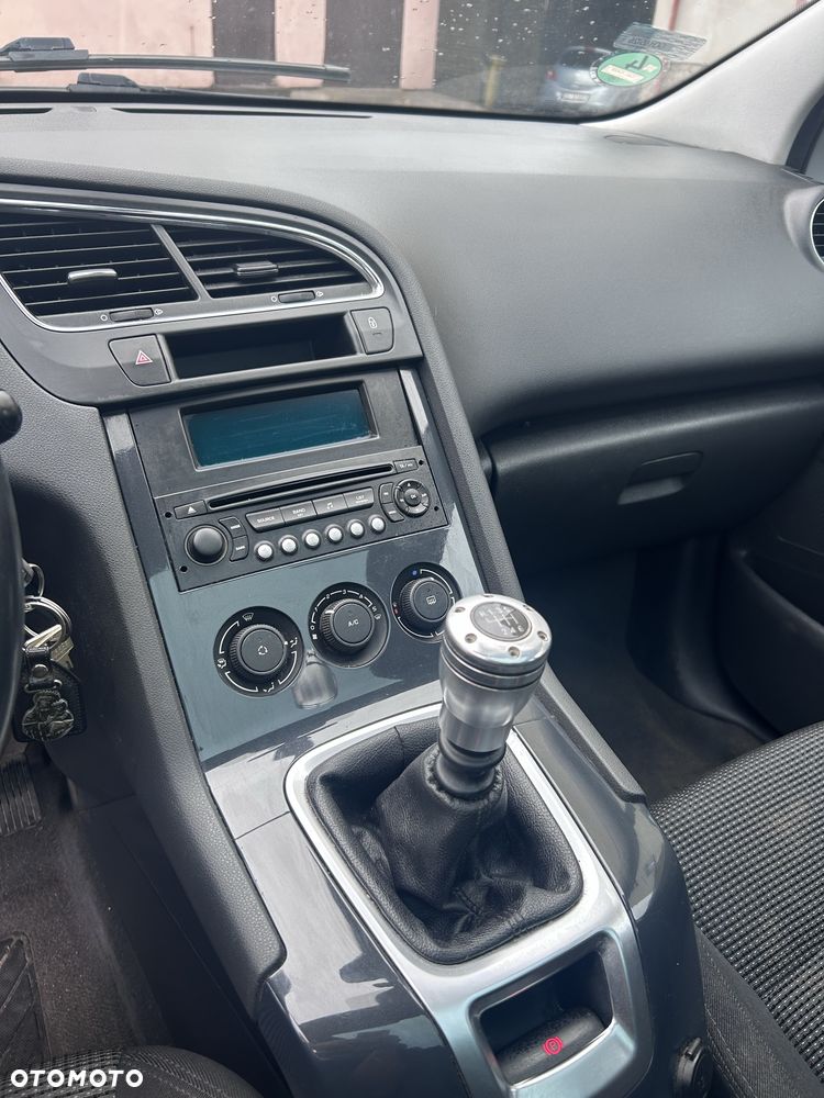 Peugeot 5008 - 6