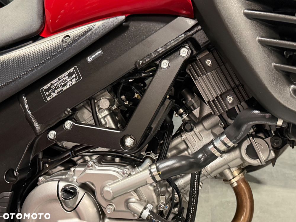 Suzuki V-STROM - 18