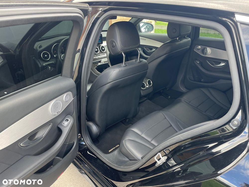 Mercedes-Benz Klasa C 300 d 4Matic 9G-TRONIC AMG Line - 11