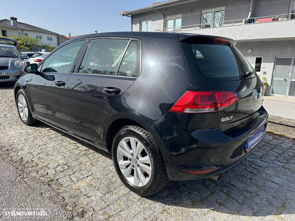 VW Golf 1.6 TDi Confortline - 4