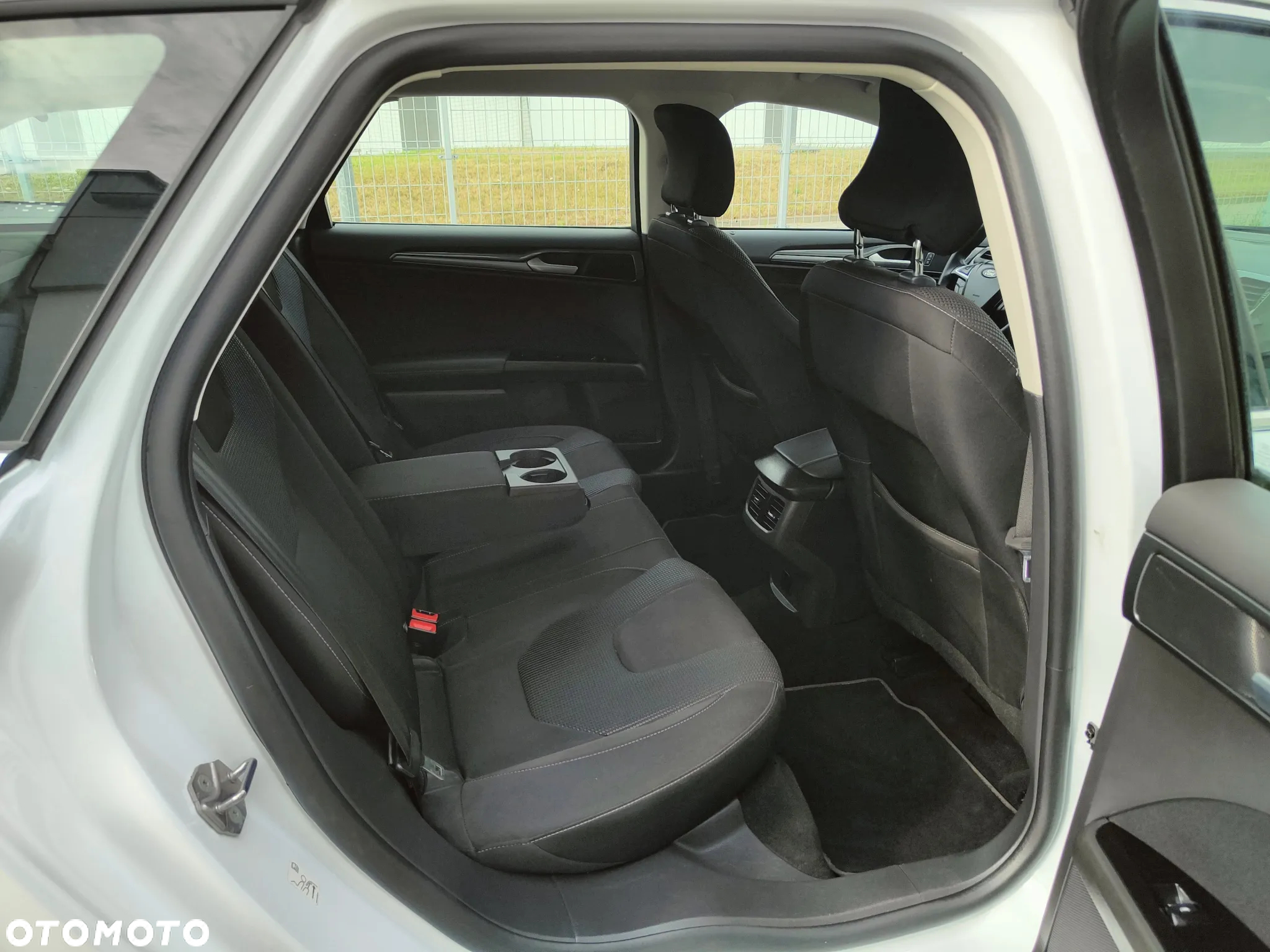 Ford Mondeo Turnier 2.0 EcoBlue Titanium - 13