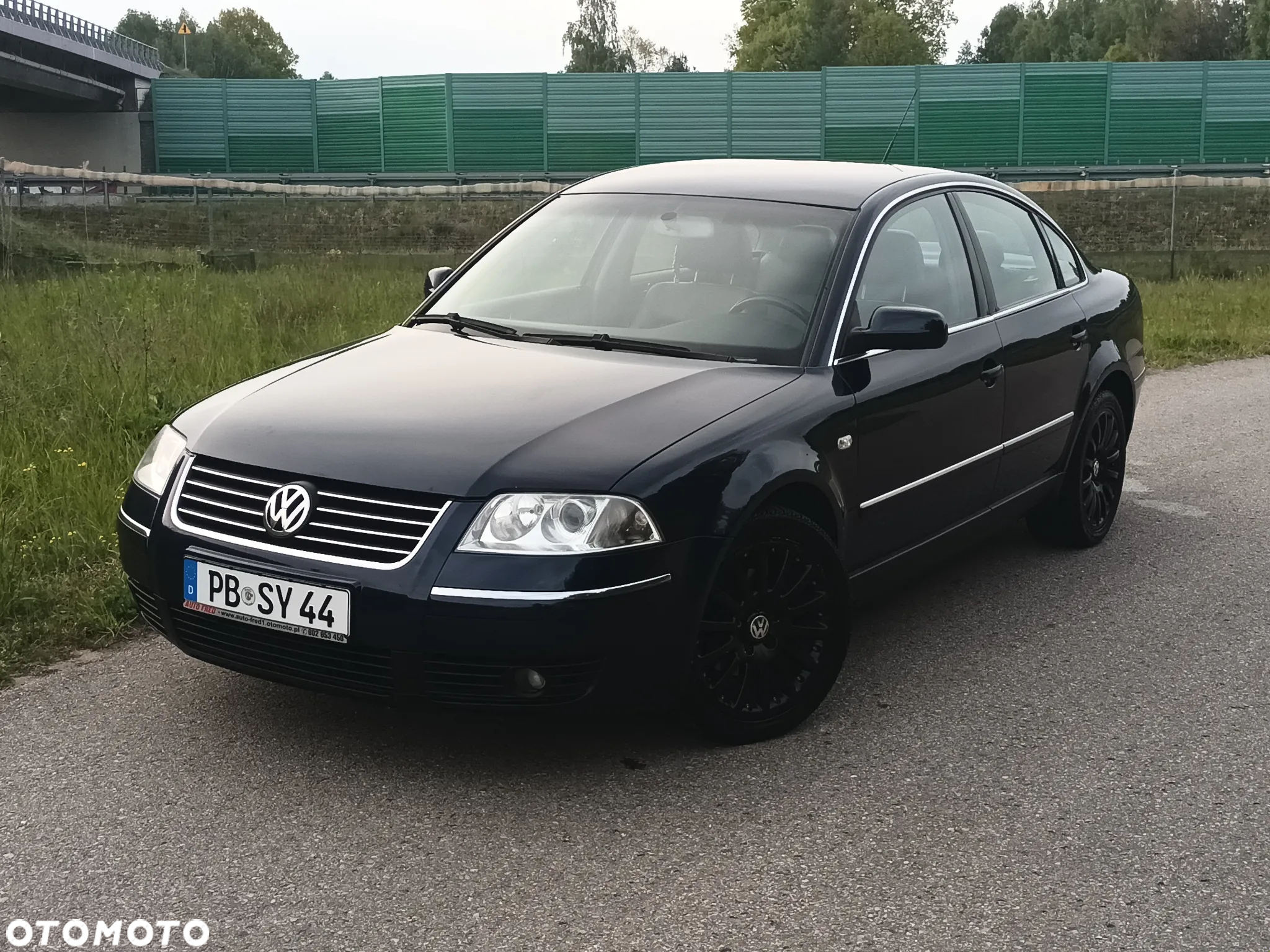 Volkswagen Passat - 2