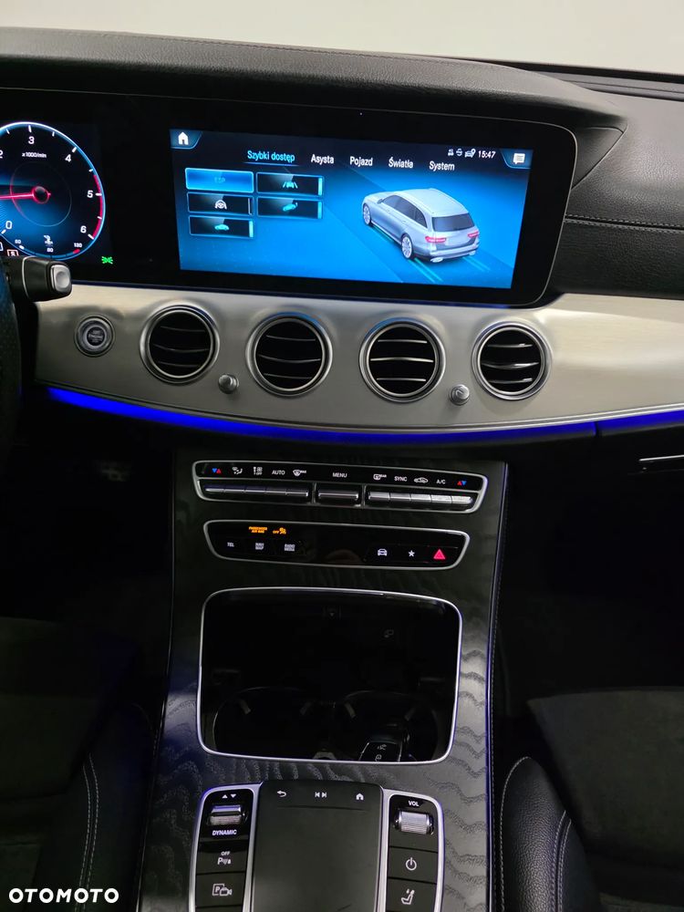 Mercedes-Benz Klasa E 220 d 4-Matic AMG - 11