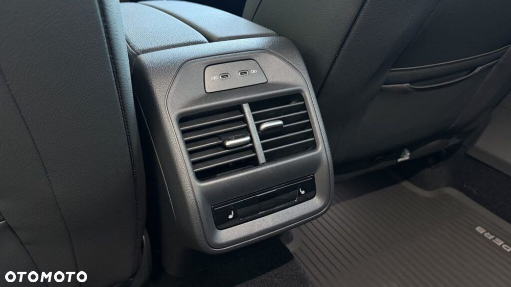 Skoda Superb 2.0 TDI SCR 4x4 L&K DSG - 23