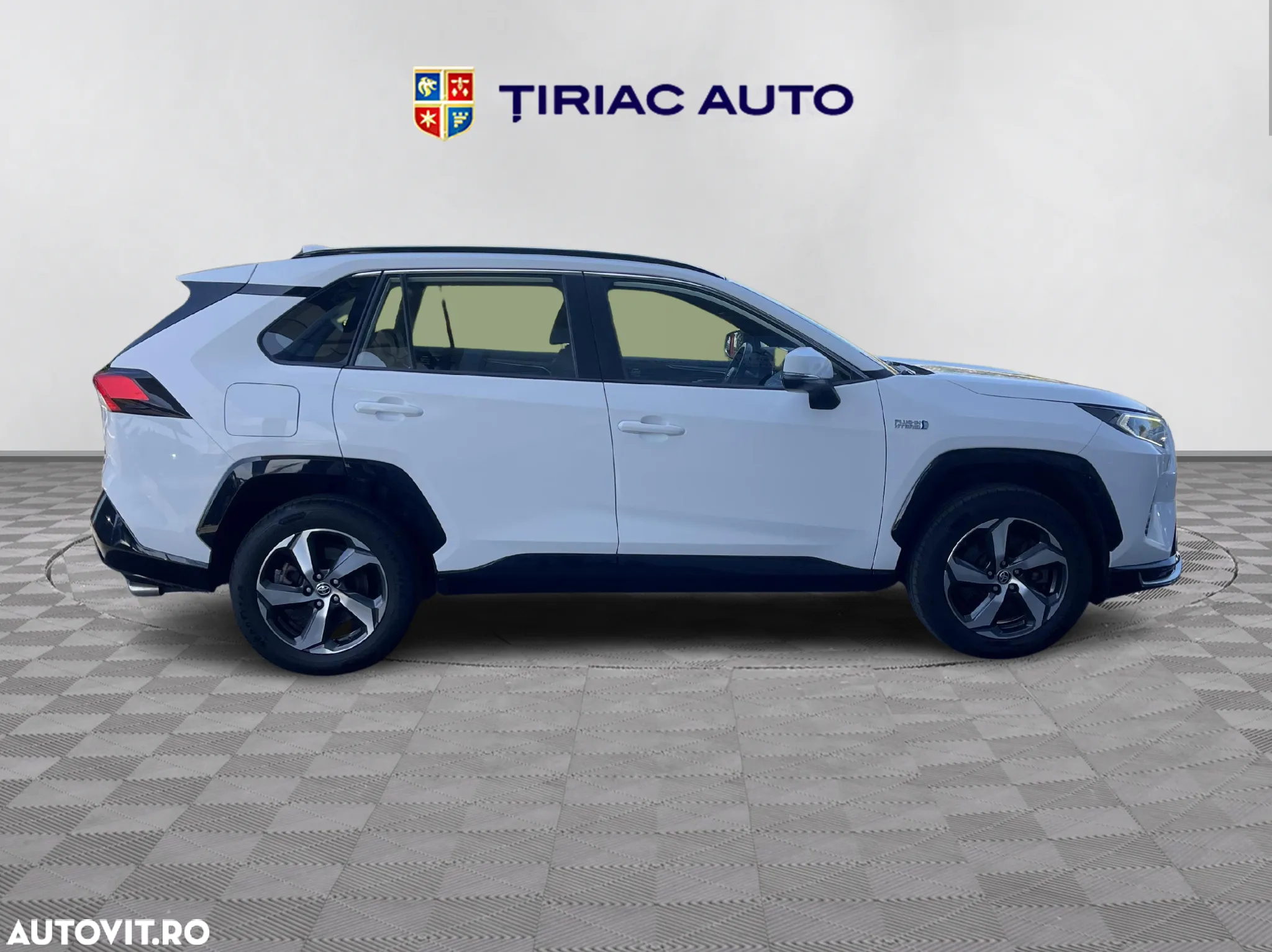 Toyota RAV4 - 6