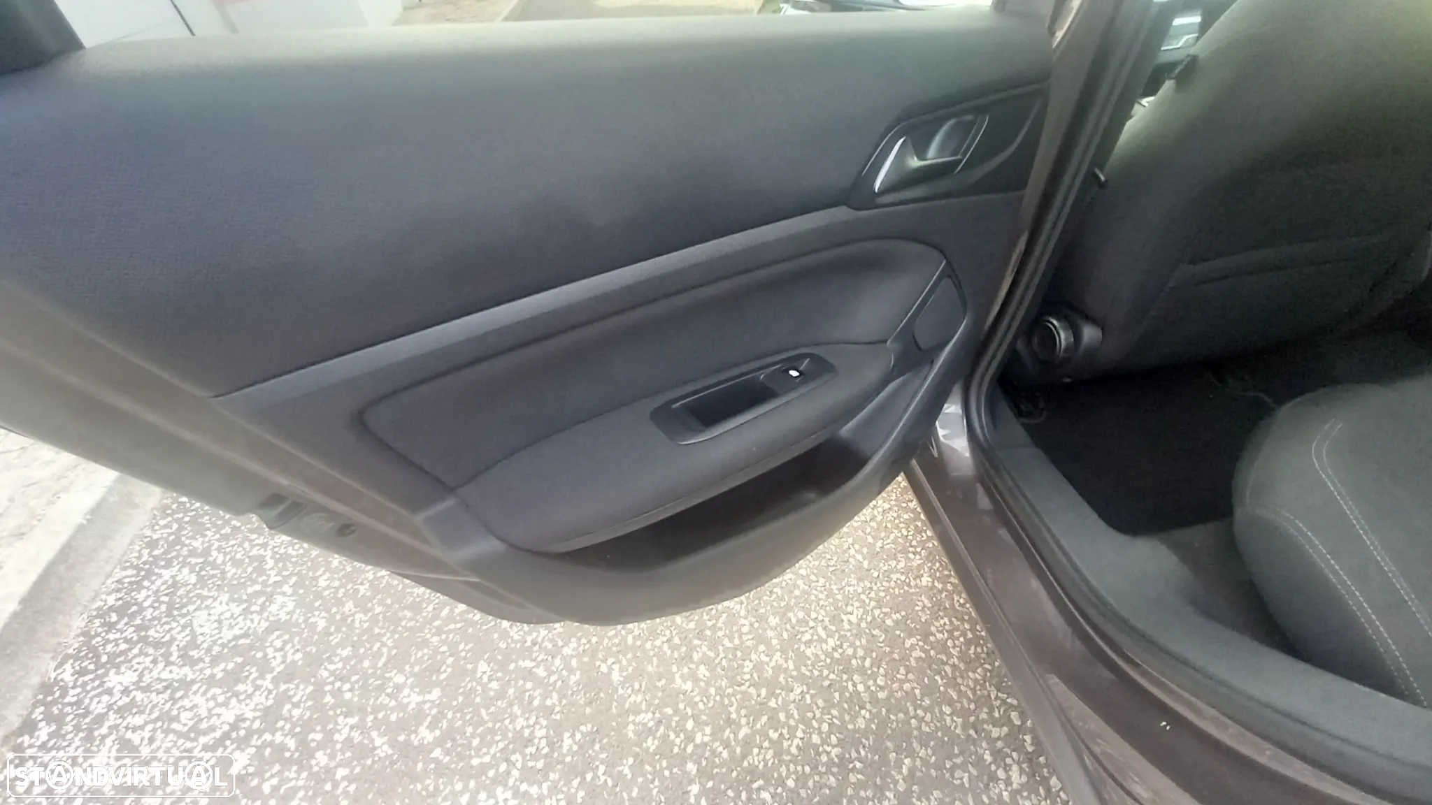 Peugeot 308 SW 1.6 BlueHDi Allure - 37