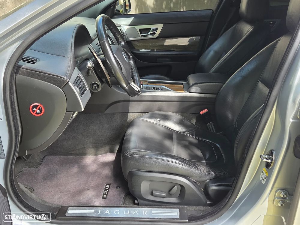 Jaguar XF Sportbrake 2.2 - 7