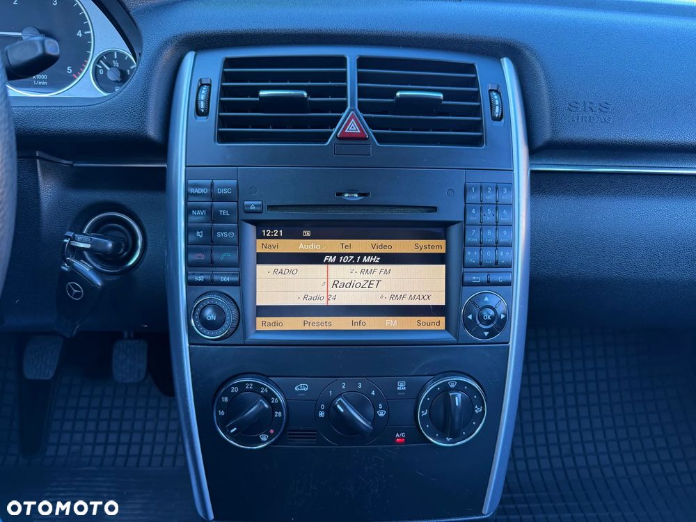 Mercedes-Benz Klasa B 180 CDI Special Edition - 16