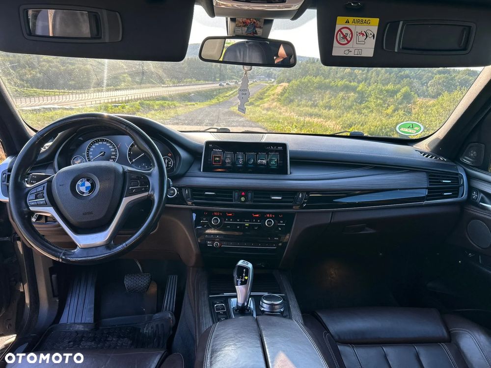 BMW X5 xDrive40d - 16