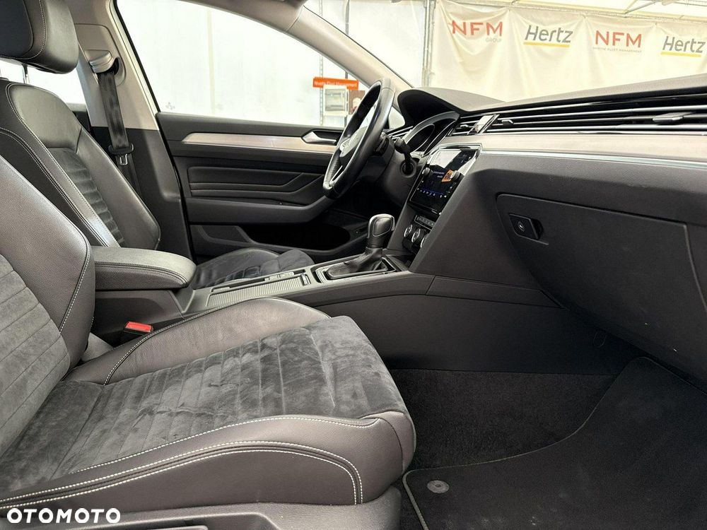 Volkswagen Passat - 26