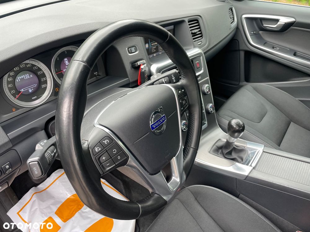 Volvo S60 D3 Summum - 13