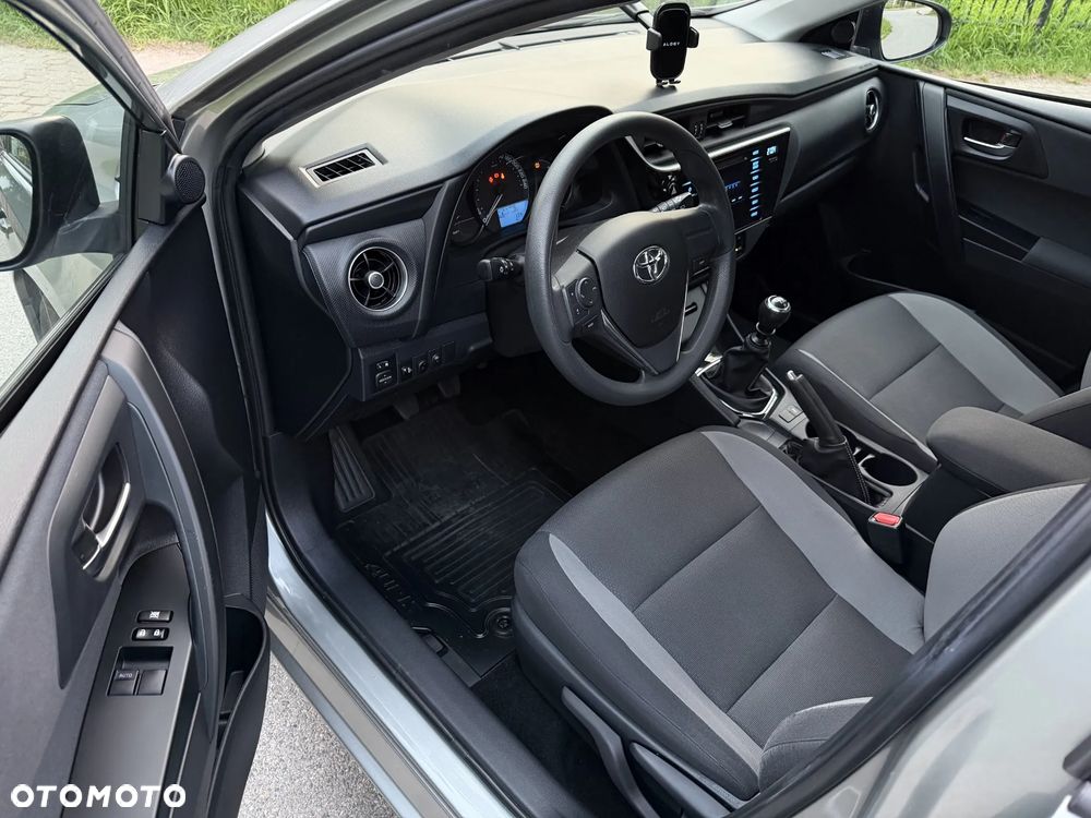 Toyota Auris - 3