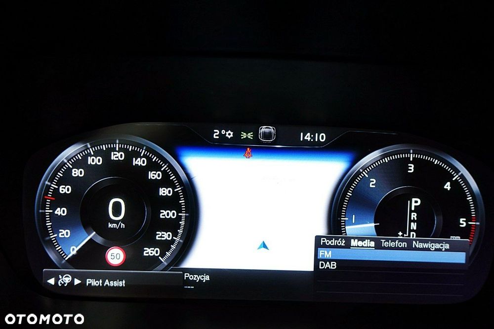 Volvo V90 Cross Country - 25