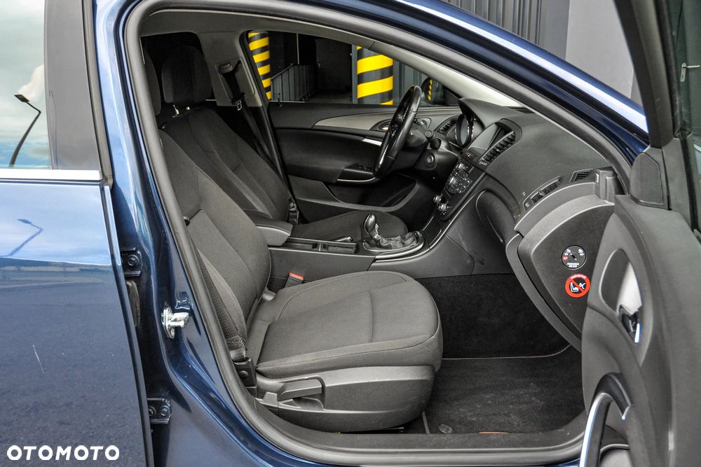 Opel Insignia 1.6 Turbo Edition - 11