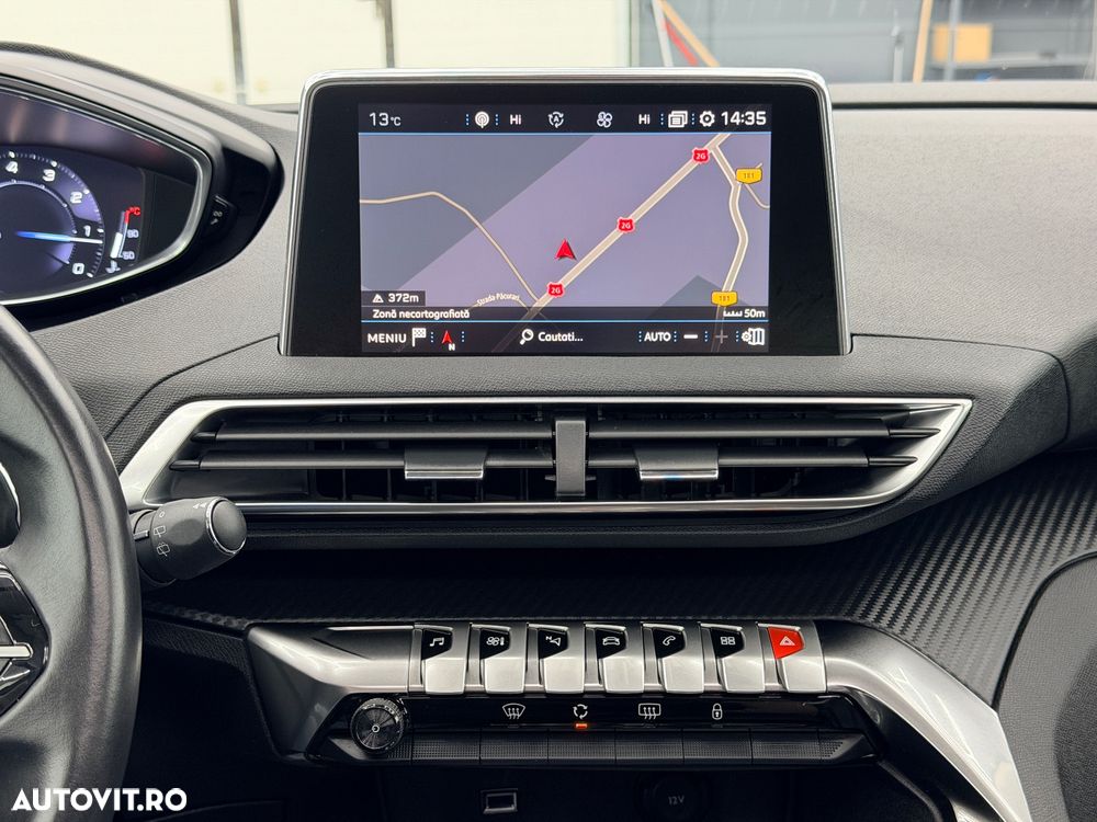 Peugeot 3008 1.2 PureTech Turbo S&S EAT6 Allure - 23