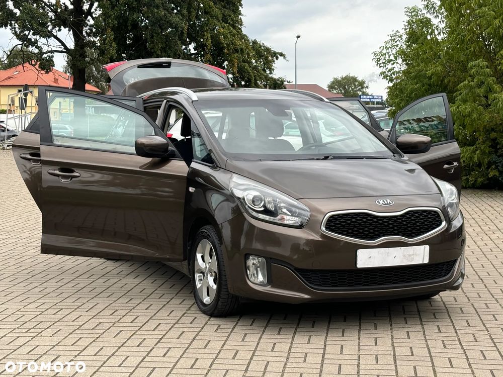 Kia Carens 1.6 GDI Attract - 16
