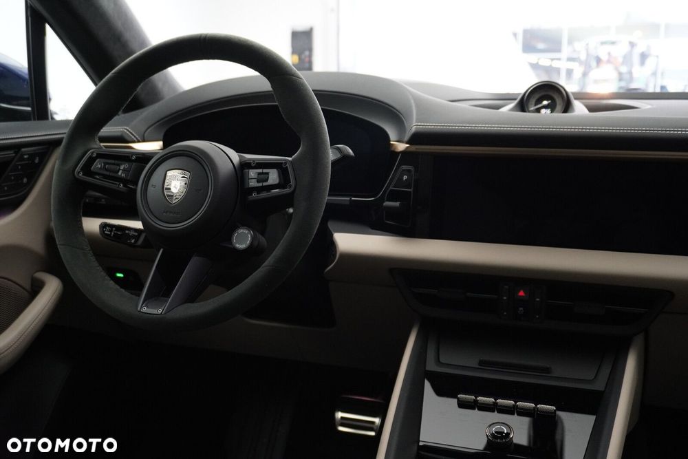 Porsche Macan - 26
