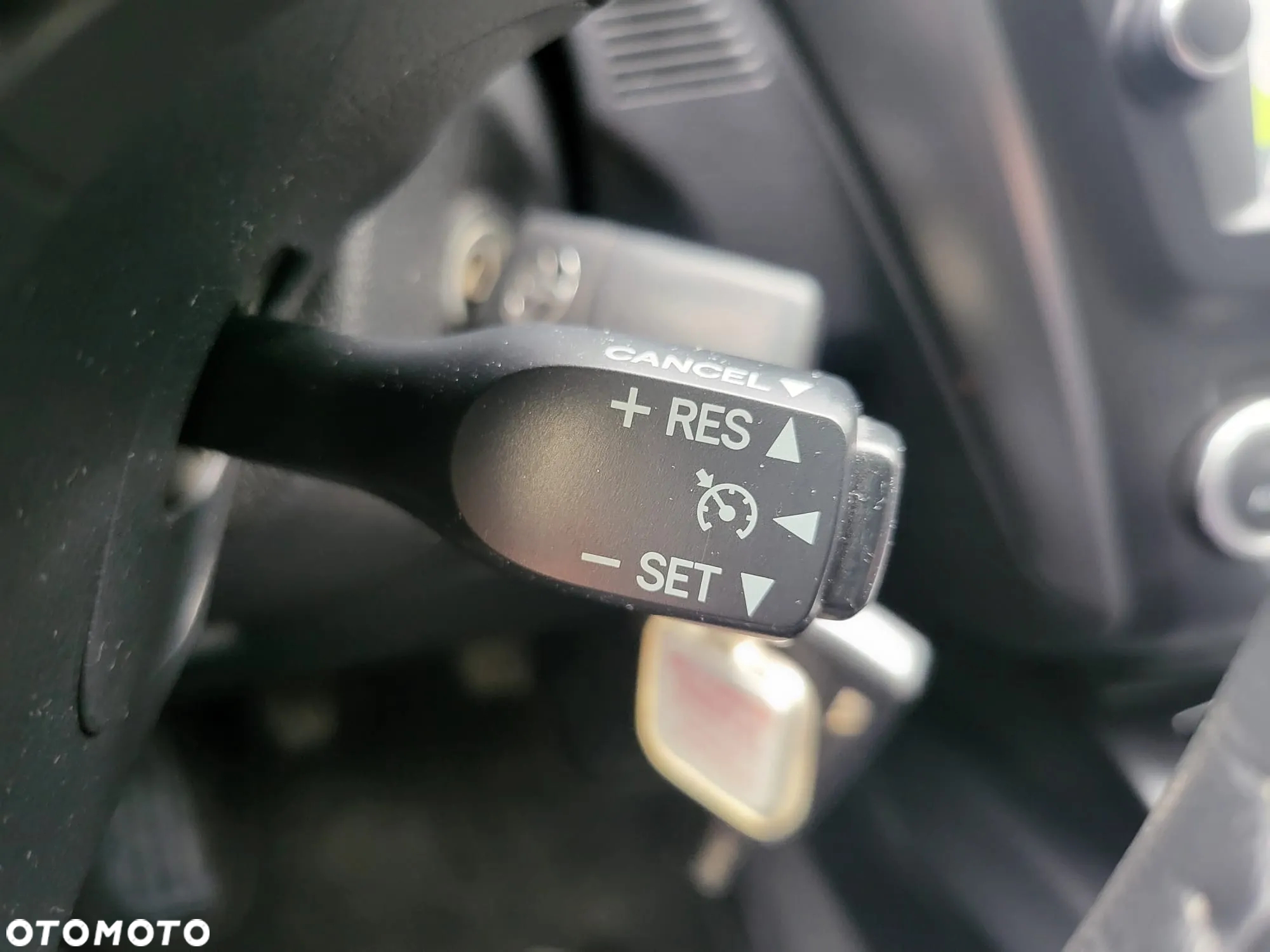 Toyota Avensis Touring Sports 1.8 Executive - 13