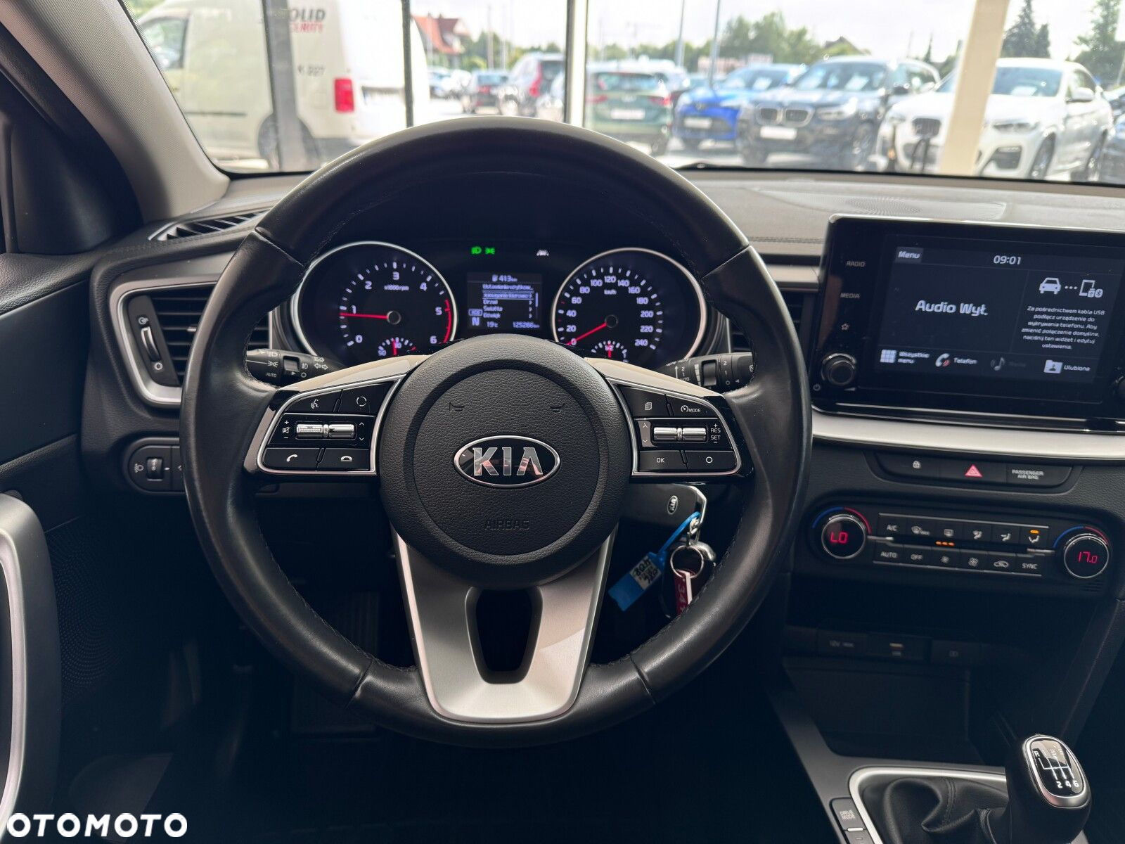 Kia Ceed - 15