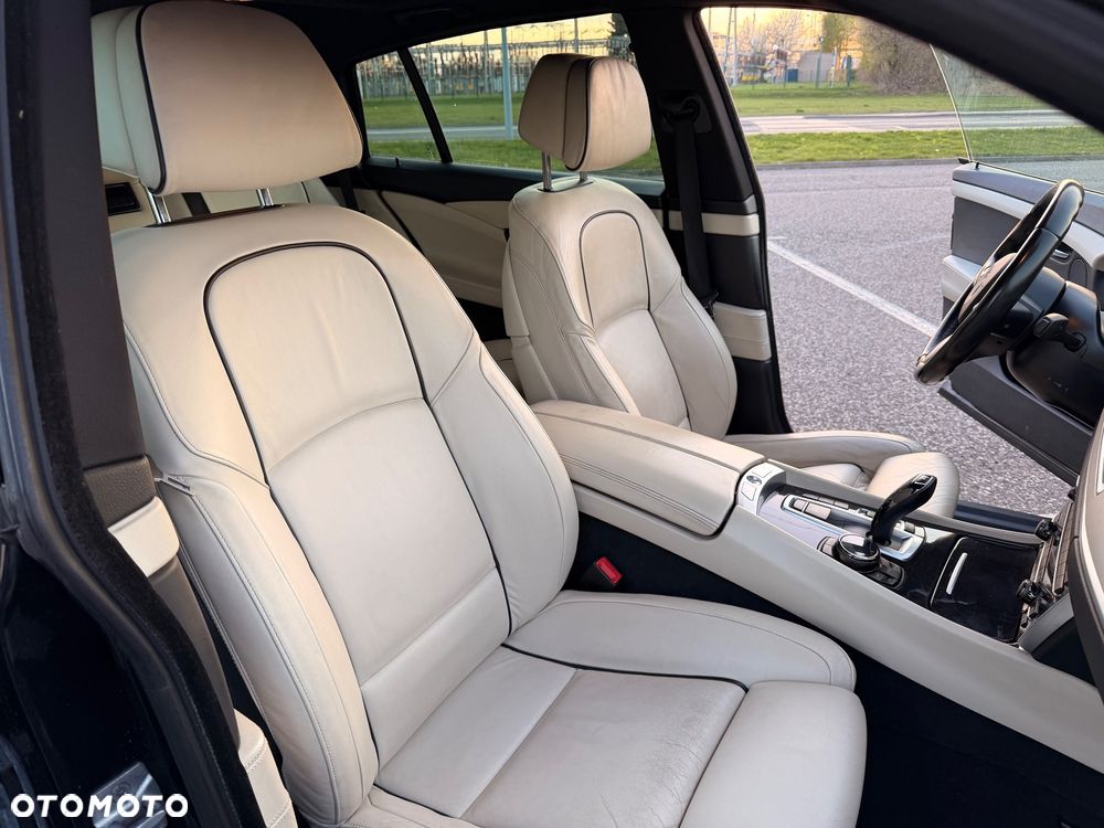 BMW 5GT 530d xDrive - 16