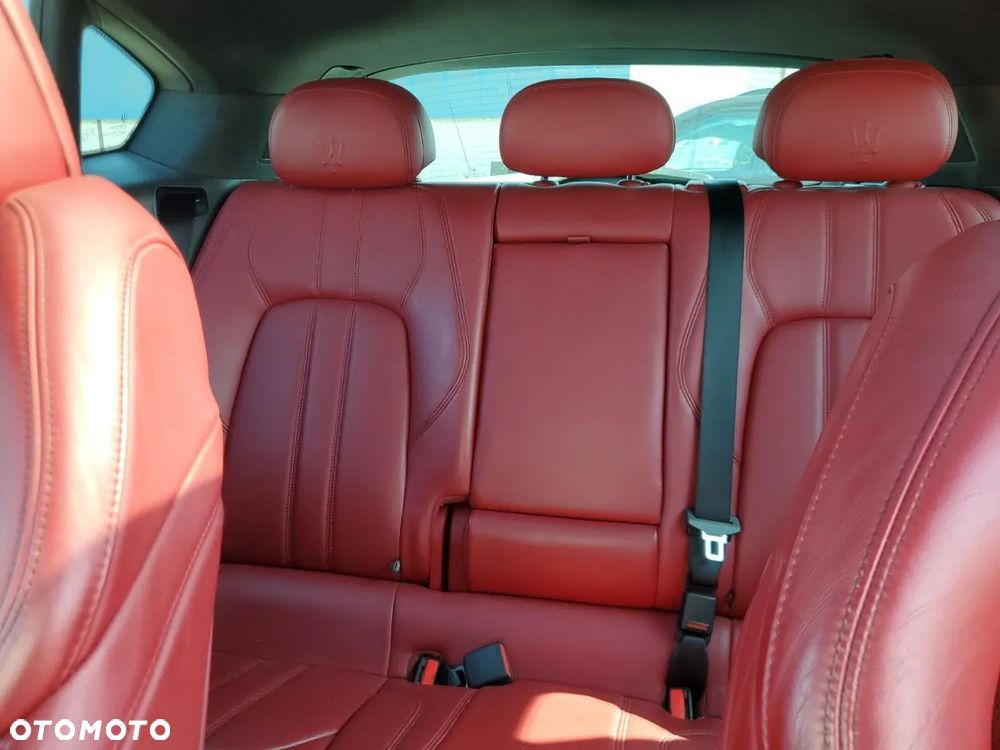 Maserati Levante - 10