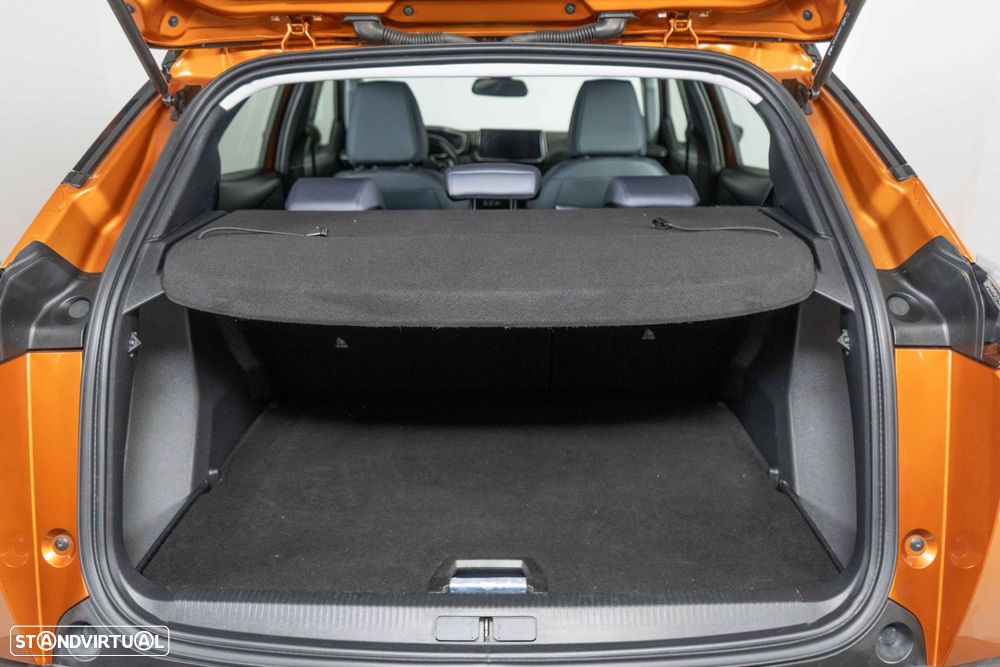 Peugeot 2008 1.2 PureTech Allure EAT8 - 13