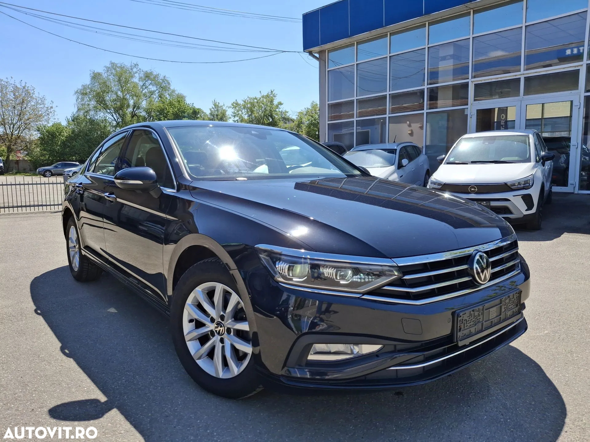 Volkswagen Passat 2.0 TDI SCR DSG Elegance - 3