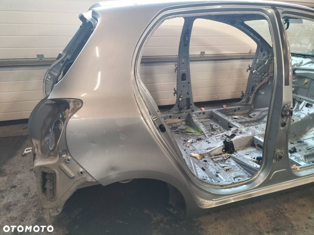 ĆWIARTKA BŁOTNIK PRAWY TYŁ TOYOTA YARIS II LIFT 1F8 - 1
