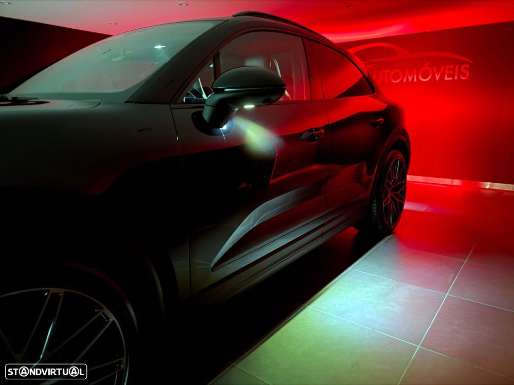 Porsche Macan Electric 4 - 59