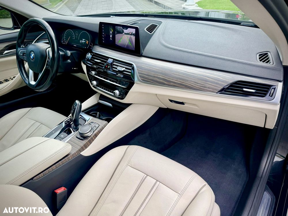 BMW Seria 5 520d xDrive AT - 9