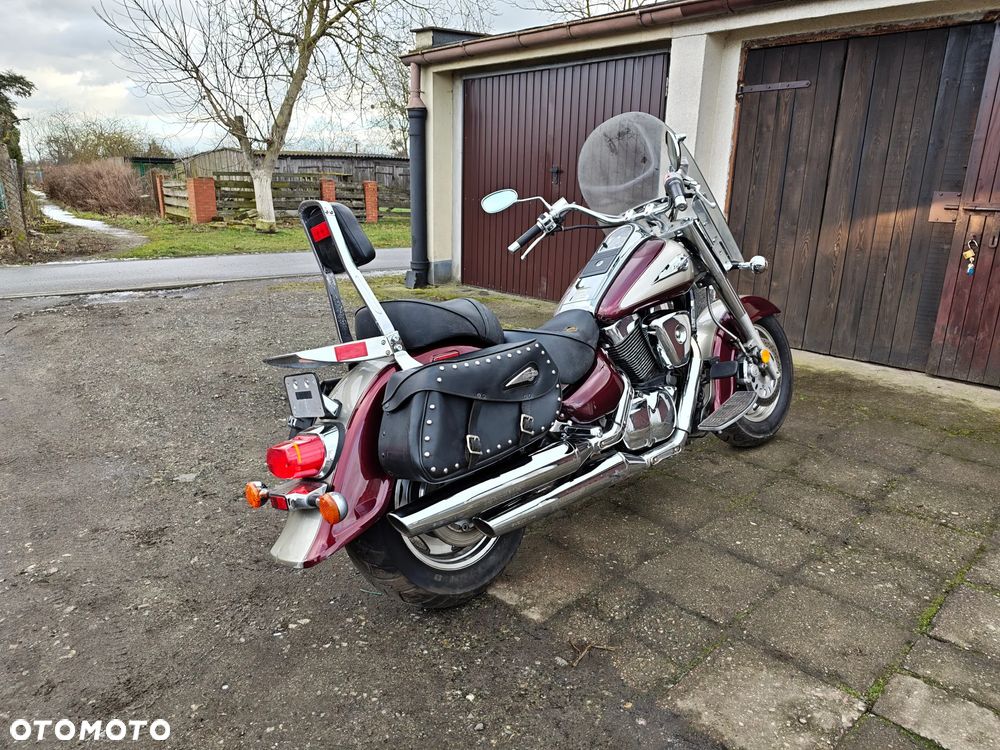 Suzuki Intruder - 17