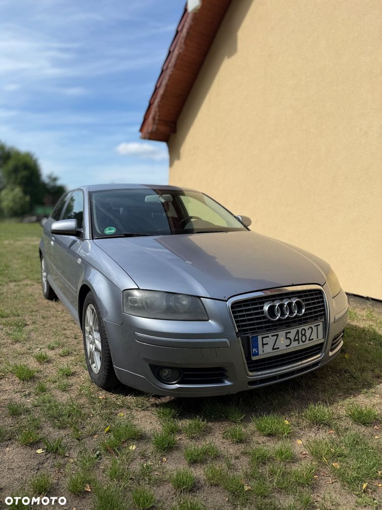 Audi A3 3-drzwiowe 1.6 FSI Ambiente - 2