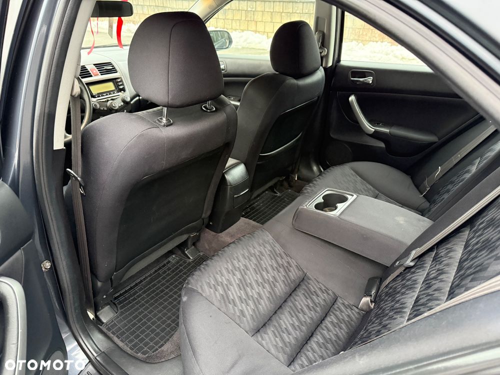 Honda Accord 2.0 Comfort - 16